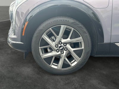 2025 Cadillac OPTIQ Luxury 1