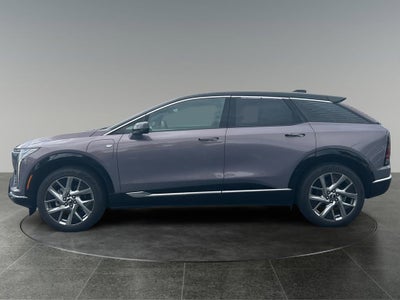 2025 Cadillac OPTIQ Luxury 1