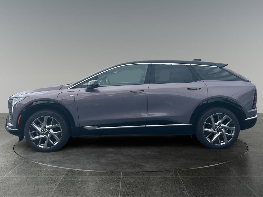 2025 Cadillac OPTIQ Luxury 1