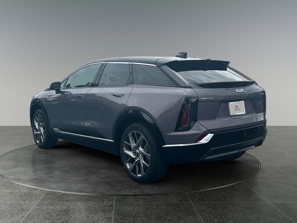 2025 Cadillac OPTIQ Luxury 1