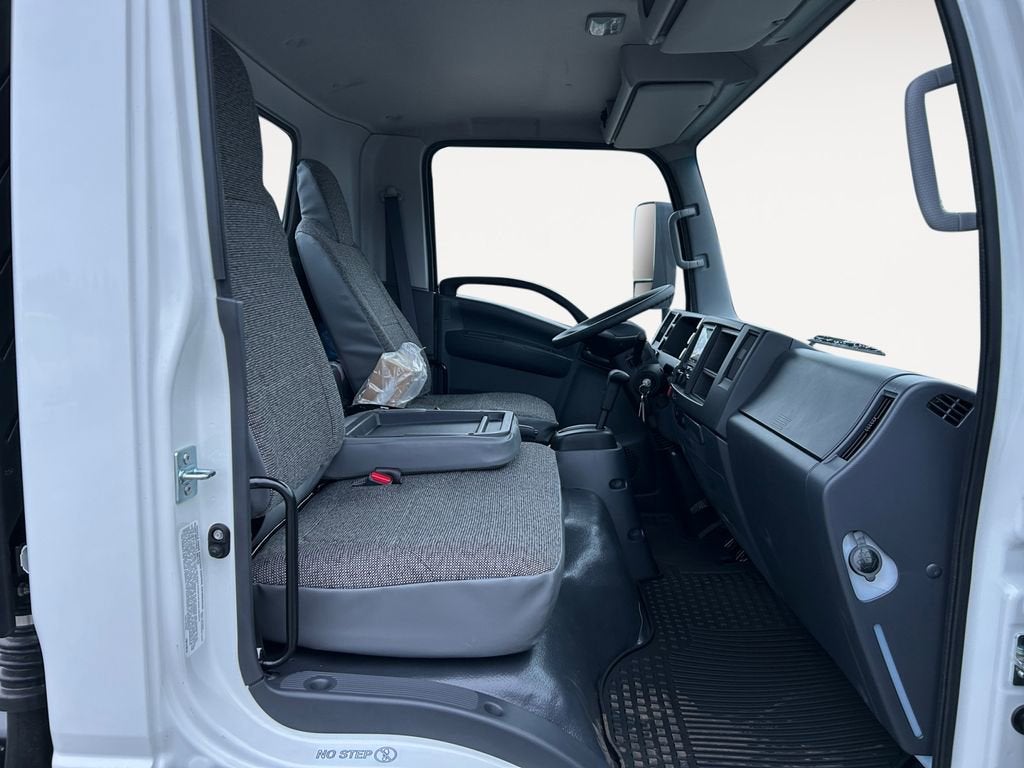2025 Chevrolet Low Cab Forward 3500 HG MEDIUM ASH GRAY