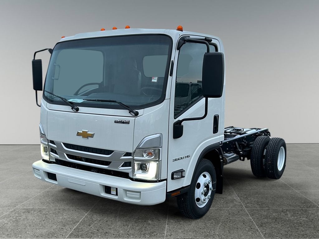 2025 Chevrolet Low Cab Forward 3500 HG MEDIUM ASH GRAY