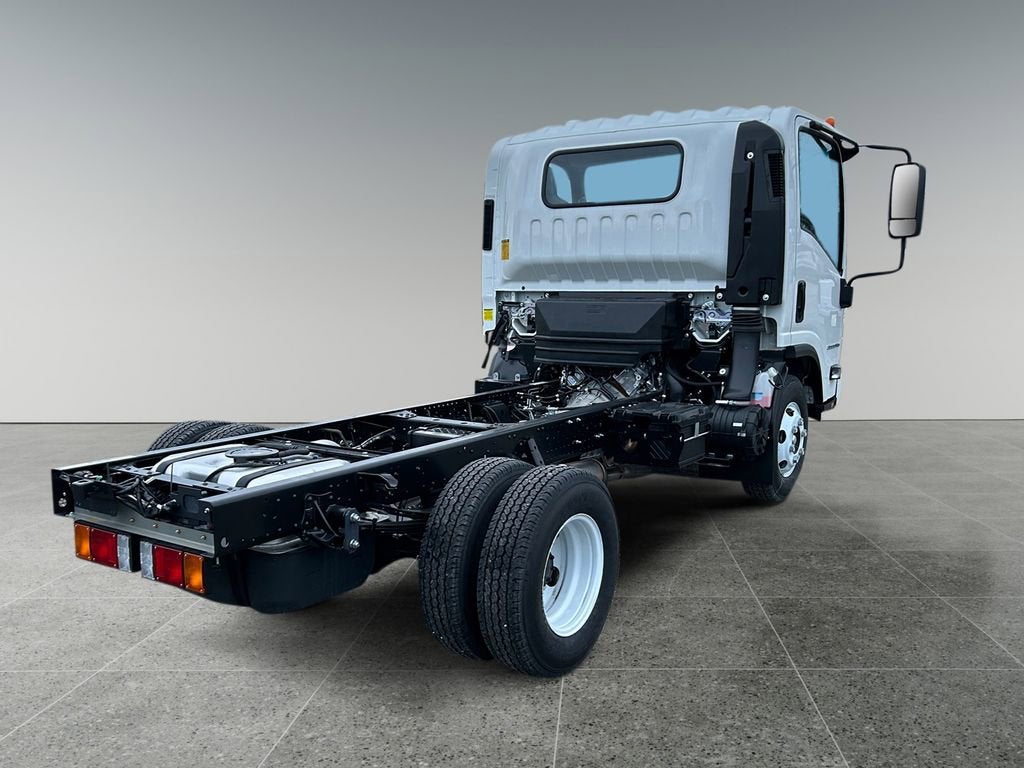 2025 Chevrolet Low Cab Forward 3500 HG MEDIUM ASH GRAY