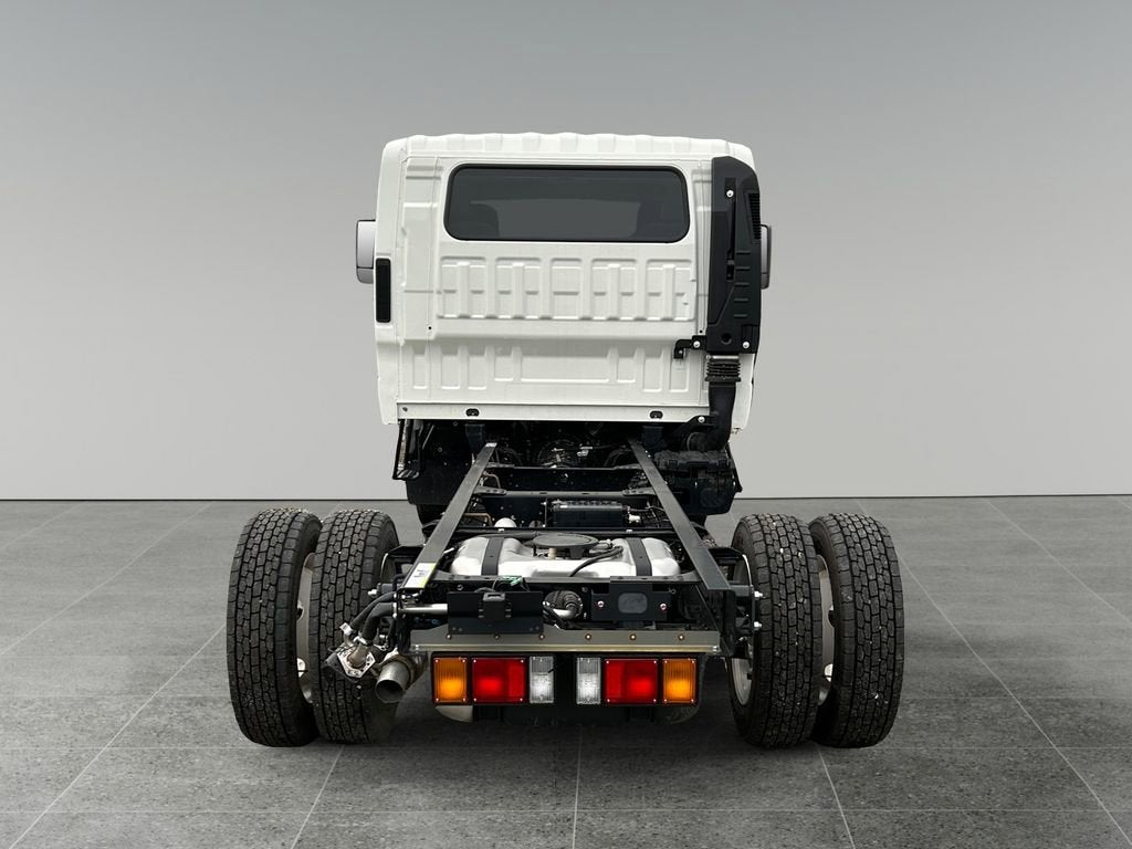 2025 Chevrolet Low Cab Forward 4500 HG MEDIUM ASH GRAY