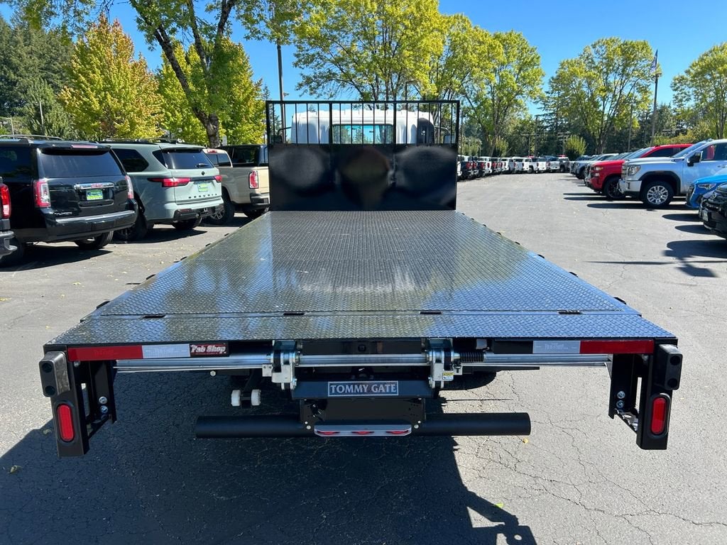 2024 Chevrolet Low Cab Forward 4500 HG Base