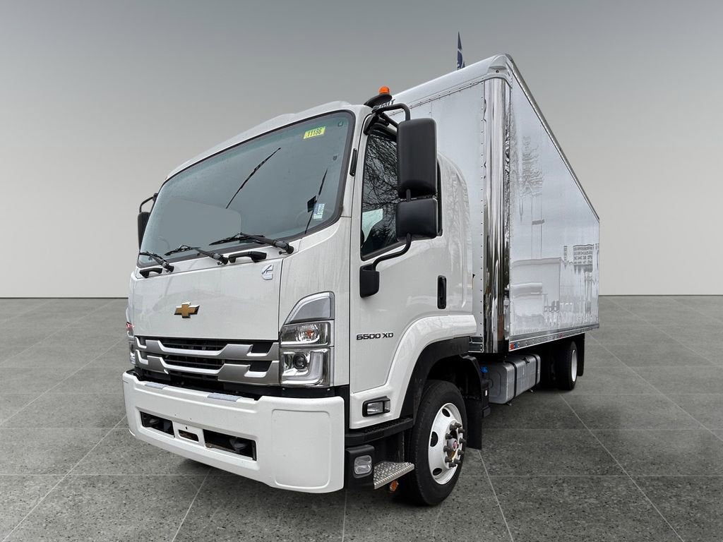 2024 Chevrolet Low Cab Forward 6500 XD MED ASH GRAY