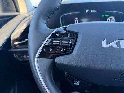 2025 Kia Niro SX